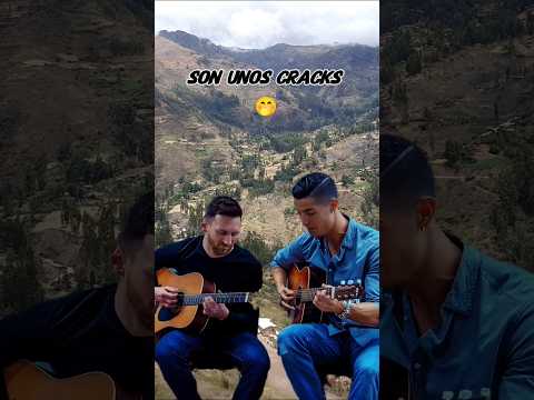 Messi Ronaldo Tocando la Guitarra 😆 Unos Cracks #messi #ronaldo #moments #entertainment #funnyvideo