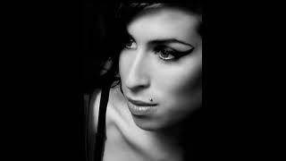 @amywinehousevideo has joined the #billionviewsclub for her song Back to Black