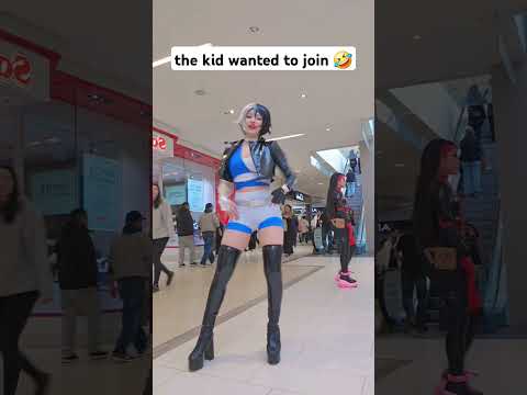 Luna Snow in Public #marvelrivals #cosplay #danceinpublic #cosplaydance #funny #funnyshorts