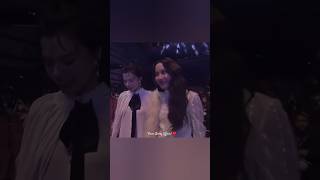 Congo😍 to FreenBecky For ‘Couple Of The Year’ Award at 9Entertain Awards 2025#freenbeck#freen#becky