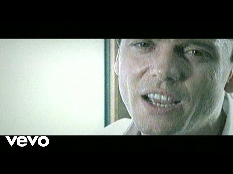 Gigi D'Alessio - Junto A Ella (Insieme A Lei) (Official Video)