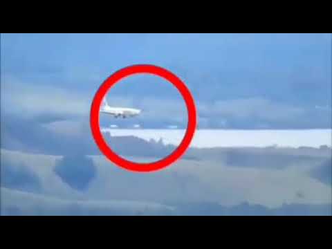 the moment the plane fell from a height 😂