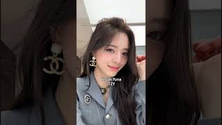 visual vs the attractive member from k-pop groups...