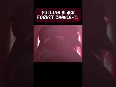 Teto jumpscare🤑GOT WEDDING CAKE COOKE THE SAME DAY I PULLED THIS WHAT{#crk #blackforestcookie #fyp}