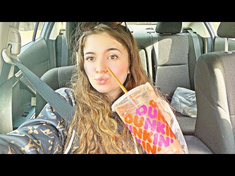 Rating the New Pink Velvet Macchiato from Dunkin Donuts