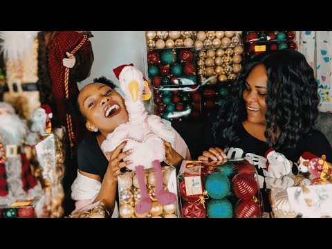 VLOGMAS 2019 DAY 2||UNBOXING CHRISTMAS GOODIES???|| EATING DOG FOOD 🤔 #unboxing #vlogmas