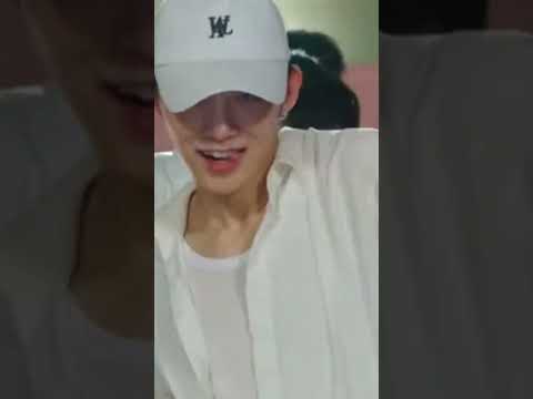 편집도 쇼츠중에서 제일못한 나의 실력보여주는 영상 #투모로우바이투게더 #txt  #txtmoa  #최대필 #슈가러쉬라이드 #굿보이굳배드 #유튜브쇼츠