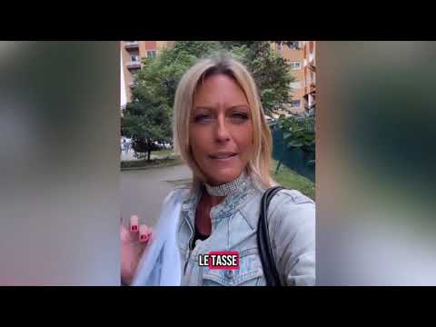 DEVE FARE UNA VISITA URGENTE, MA DOPO UN MESE ANCORA NON È RIUSCITA A PRENOTARLA E GUARDATE CHE FA!!