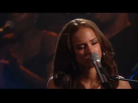 Alicia Keys - Fallin (Live In New York 2009)