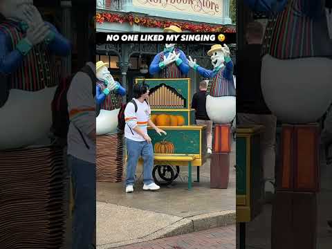 BENJIxScarlett Sings Fear X Anxiety Song LIVE At Disneyland PARIS!