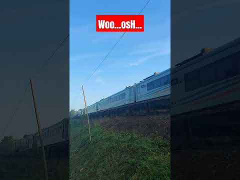 Woosh seot belesat kereta sby arah jkt