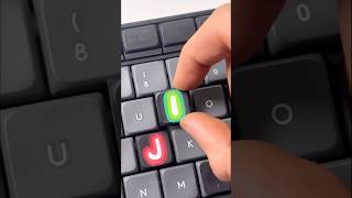 Keyboard Letters with Neon Lights! 🎨✨🤩 “I” with Green Tones 🍀 #funnyart #letters #shorts