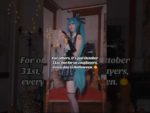 Happy Halloween 🎃 #vocaloid #miku #mikucosplay #hatsunemiku #halloween #halloweencostume #cosplayer