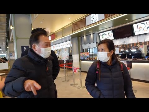 祖父、フードコートでナンパに挑戦