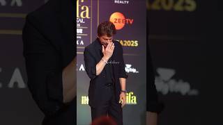 SRK's grand entry at IIFA Press Conference 2025 #shorts #srk #iifa #srkfan
