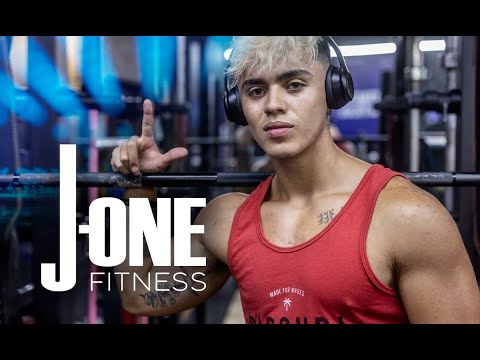 VR180 Powerlifting Training Tips