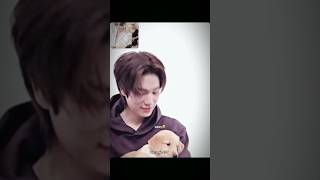 phu meow and puppy pond 🐱🐶♡~ #pondphuwin #pondnaravit #phuwintang #gmmtv #cat #dog #love #bl