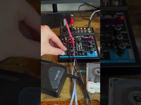 Tape loop jam