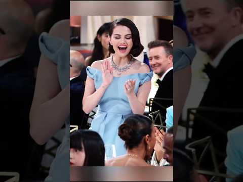 Selena Shows Off Engagement Ring
