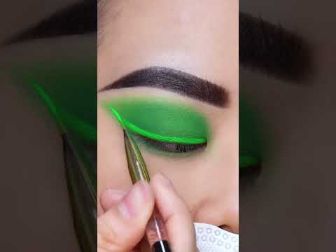 #Shorts #beauty #eye Green Line