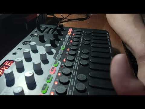 First jams with the @SONICWARE Liven Mega Synthesis