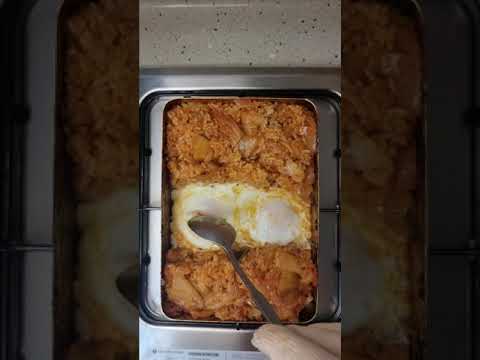 Old school lunch box - Kimchi kkakdugi fried rice