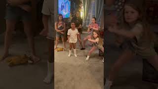 Scarlett teaching her friends ❤️ #scarlettgray #dance