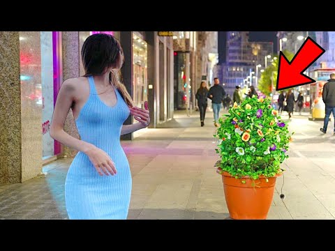 BUSHMAN PRANK and TRASHMAN PRANK SCARING PEOPLE IN MADRID !!!