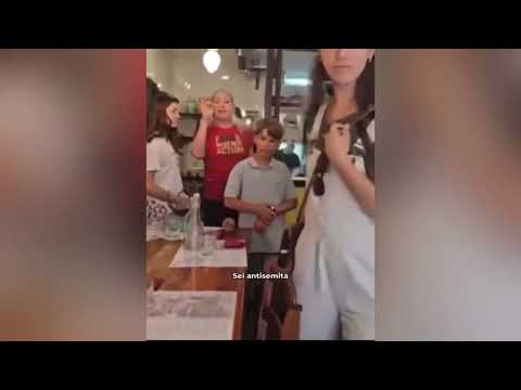 TURISTI ISRAELIANI VENGONO CACCIATI VIA DA UN RISTORANTE NAPOLETANO E GUARDATE CHE SUCCEDE!!