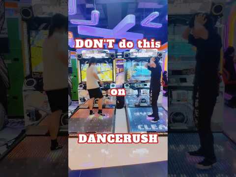 DON'T DO THIS ON #DANCERUSH - Playing same song at different time #rhythmgame #fail #meme #kac
