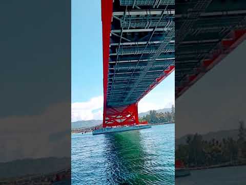 bridge red
