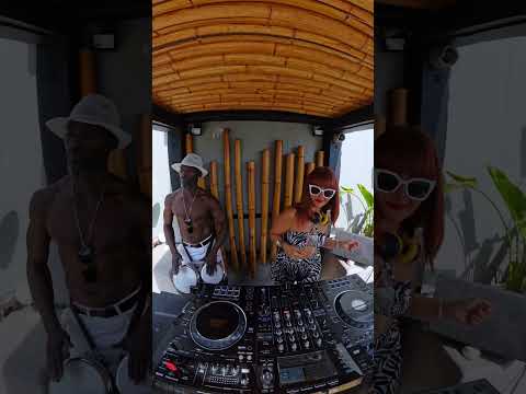 #djkhathia #dj #femaledj #liveshow #music #move #adamport #keinemusik #rampa #andmeandyou #afro