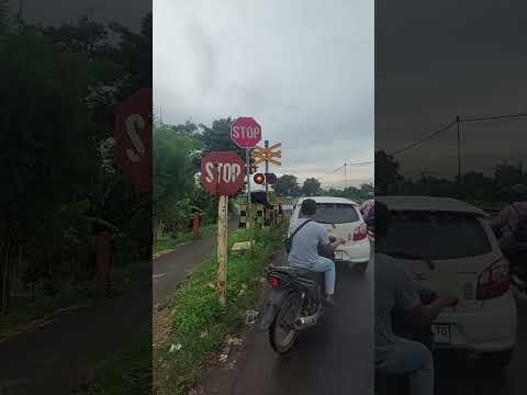 Ning-Nung,..Ning-Nung,..Suara Pintu kereta api