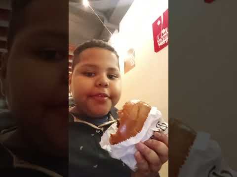 eu comendo Brooklyn hambúrgueres em primeira vez