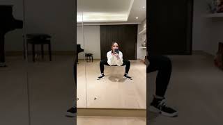 G.E.M.鄧紫棋 2021 #蜘蛛腿 潇潇洒洒的 - 这动作对腿短的同学们没难度 || 最新可爱搞怪视频 #Short
