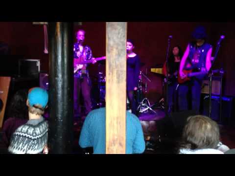 Float On - Modest Mouse cover