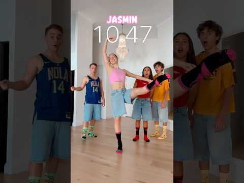 WHO CAN BALANCE THE BEST!? #challenge #game #friends #shorts