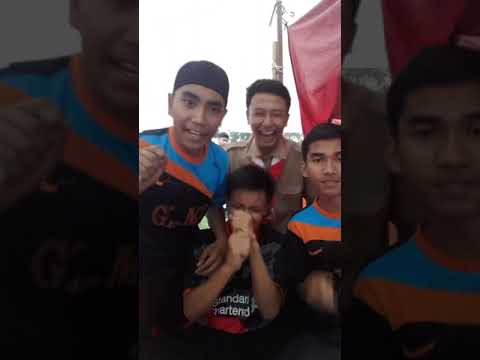 The Little Concert By The Boys | Vertical Video