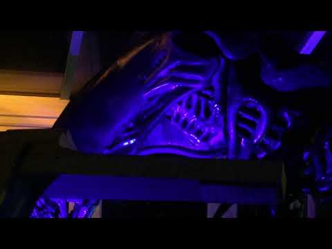 ALIENS POWERLOADER PLUS ALIEN QUEEN REPLICA