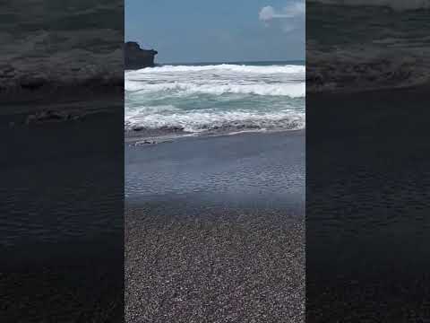 ke pantai bersantai-santai#madasari #summervibes #summershorts