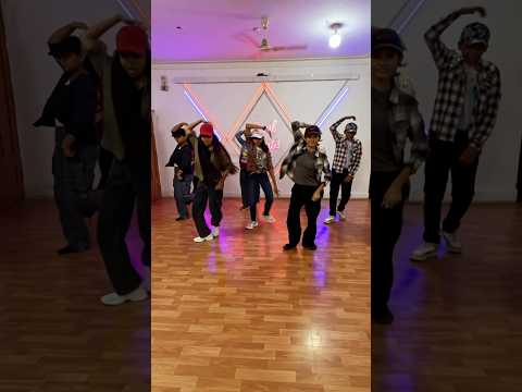 Adaa🙂‍↔️🤩 #ada #dance #bollywood #trending #akshaykumar #garammasala #dancecover #choreography