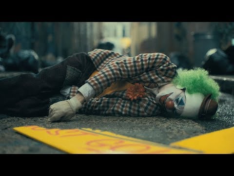 Joker / Opening Scene (Arthur Gets Beaten Up By Kids)