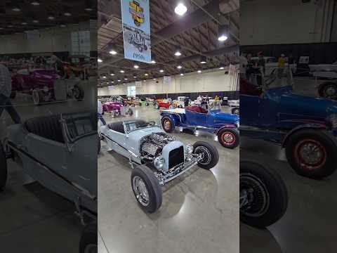 Some of America’s Most Beautiful Roadsters at the 2025 Grand National Roadster Show #samspace81
