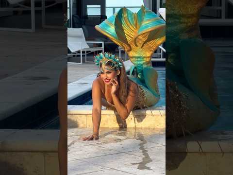 Pretending this doesn’t hurt be like 🤣 #mermaid #professionalmermaid #mermaidtail