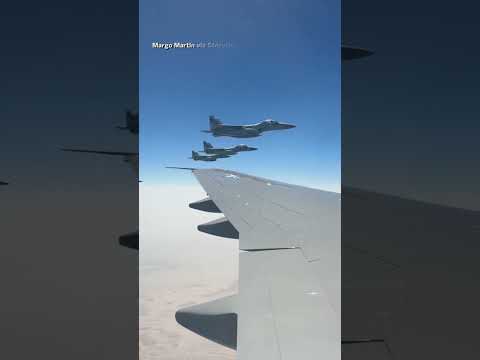 Qatar Fighter Jet Snaps Close-Up Photo of Air Force One During Trump Escort