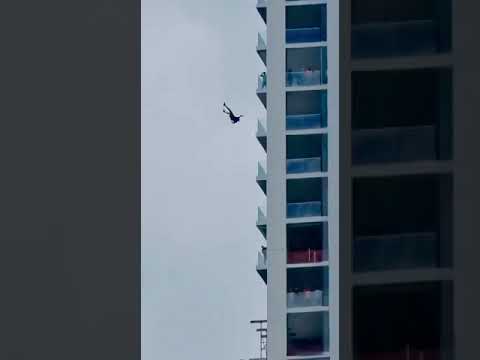 Panama Building Sends