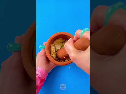 This Giant Waffle Hack Will Blow Your Mind! 😲🧇 Delicious DIY Treat #shorts #food