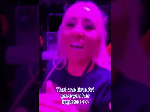Ariana gave her lipgloss away to a fan #arianagrande #tiktok #trending #viral #for yourpage r