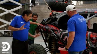 La transformación de dos autos en limusinas idénticas | Mexicánicos | Discovery en español