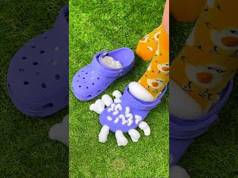Epic Crocs Cleaning FAIL! 🧦🤣 You Won’t Believe This!